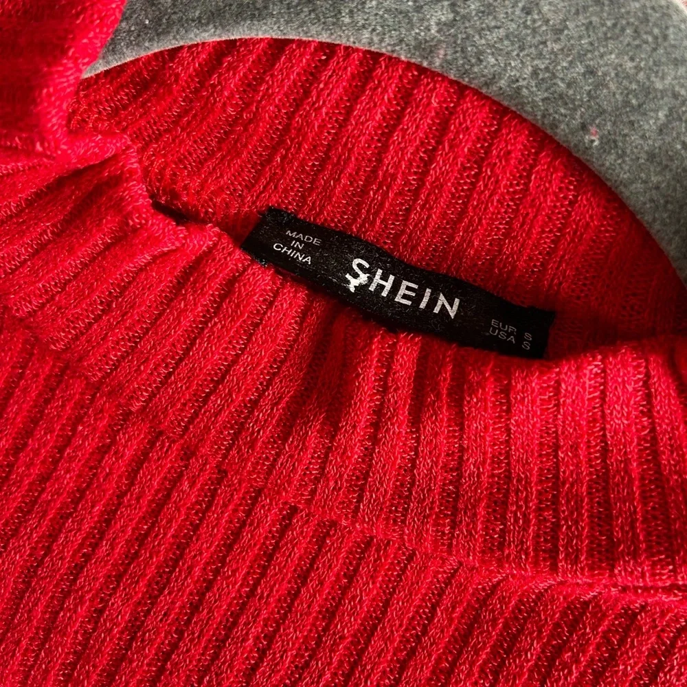 Top - Picture 2 of 2